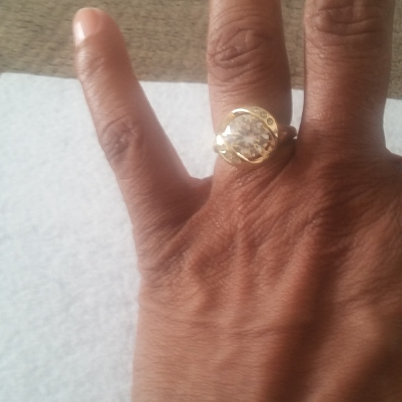 Gold NRT Cubic Zirconium Fashion Ring - Picture 4 of 5